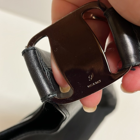 Salvatore Ferragamo black shoulder bag - Picture 5 of 15